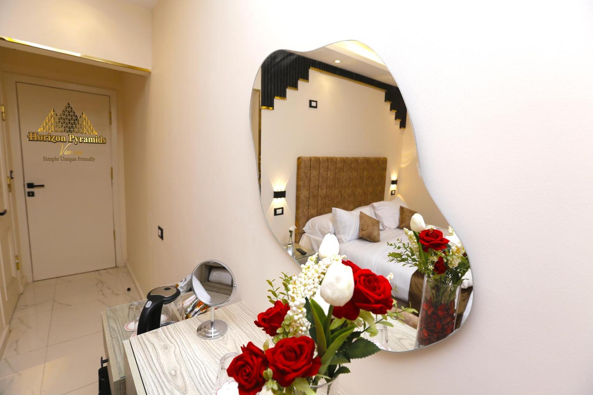 Horizon Pyramids View Inn Kafret el-Gabal Екстериор снимка