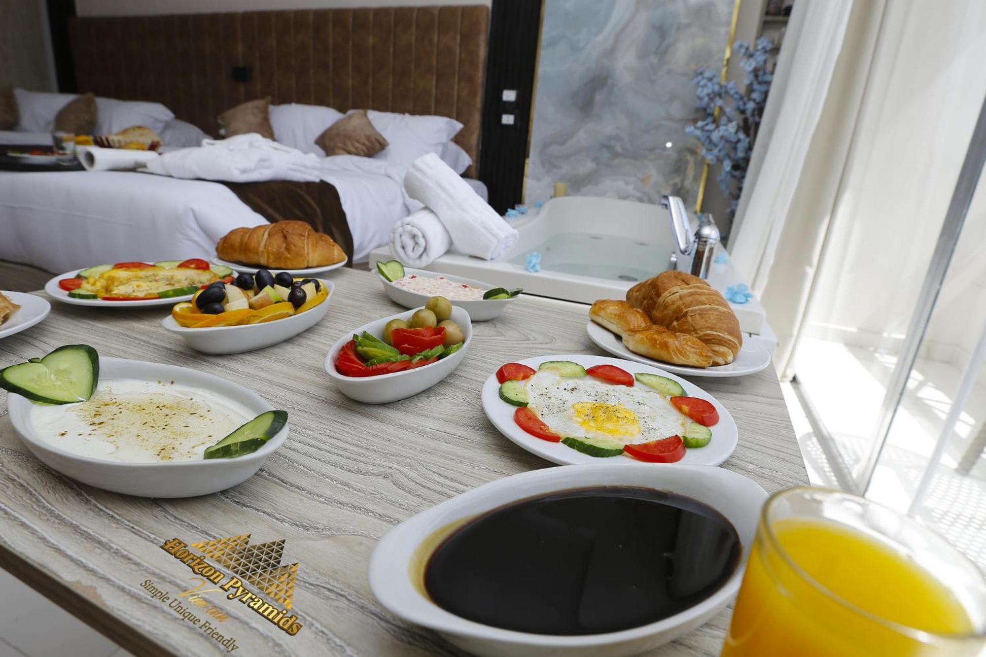 Horizon Pyramids View Inn Kafret el-Gabal Екстериор снимка